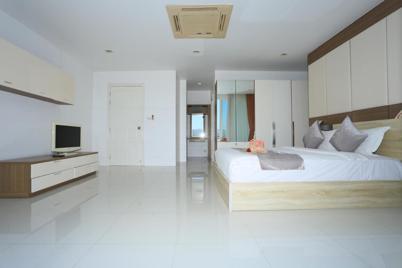 Seaview Villa Patong 芭东海景3卧别墅 5分钟到江西冷 4Bdr Pool エクステリア 写真