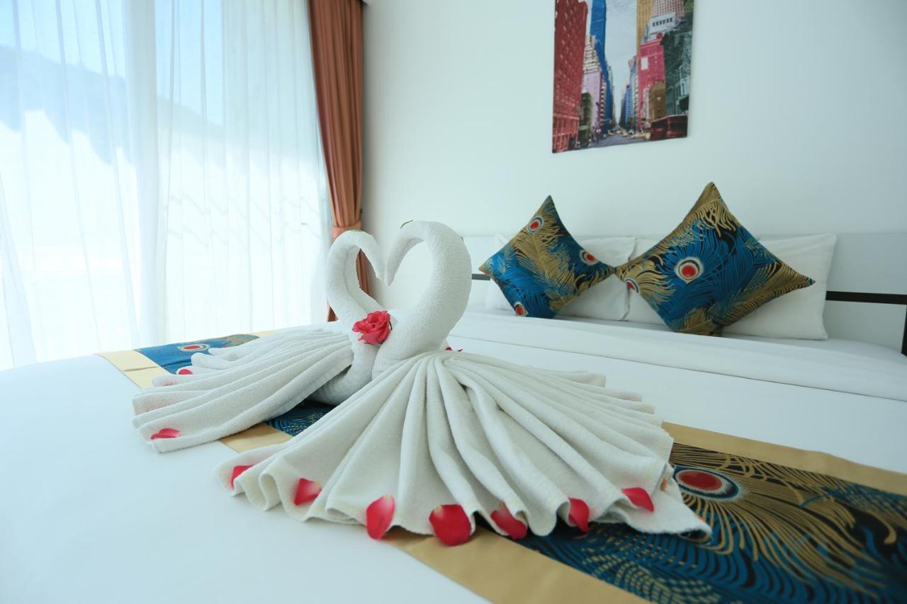 Seaview Villa Patong 芭东海景3卧别墅 5分钟到江西冷 4Bdr Pool エクステリア 写真